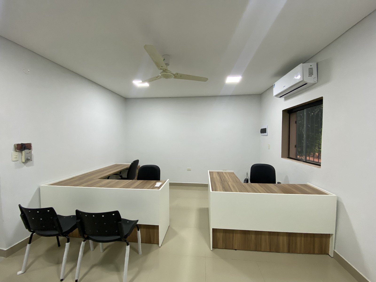 Oficina del Instituto San Buenaventura, Yaguaron - OGA Constructora
