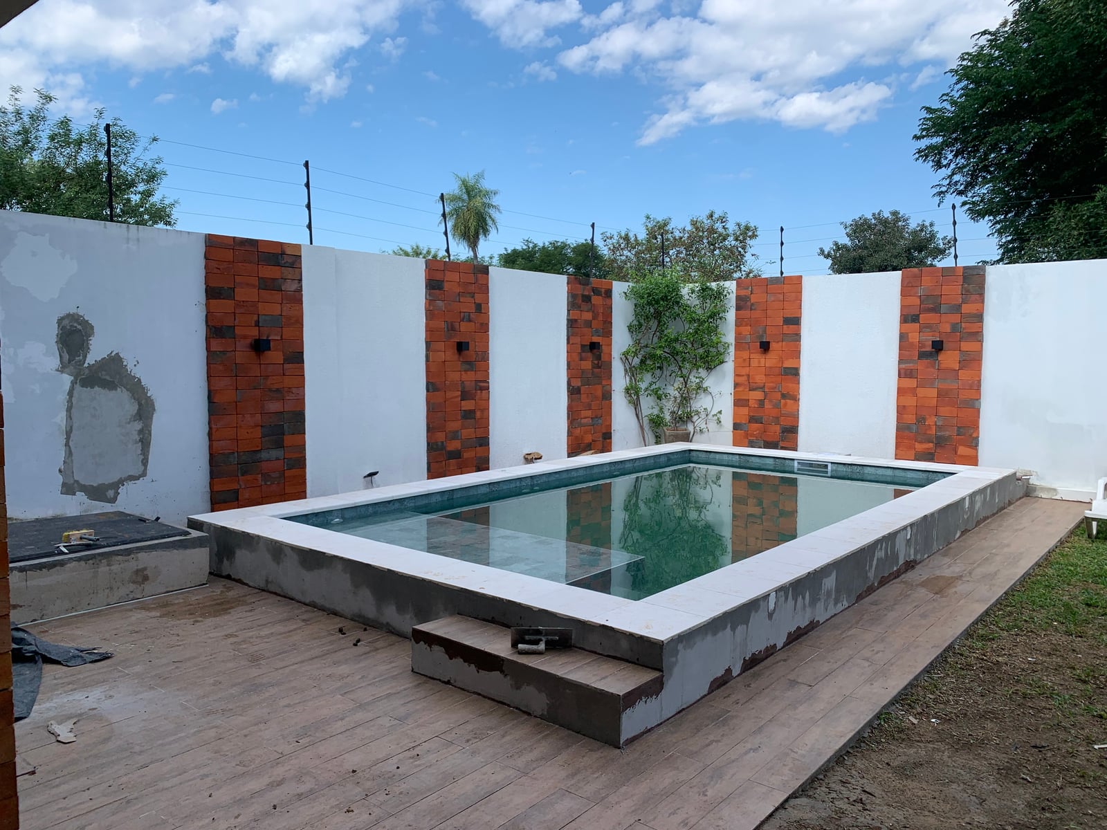 Remodelación con piscina - Loma Pytã