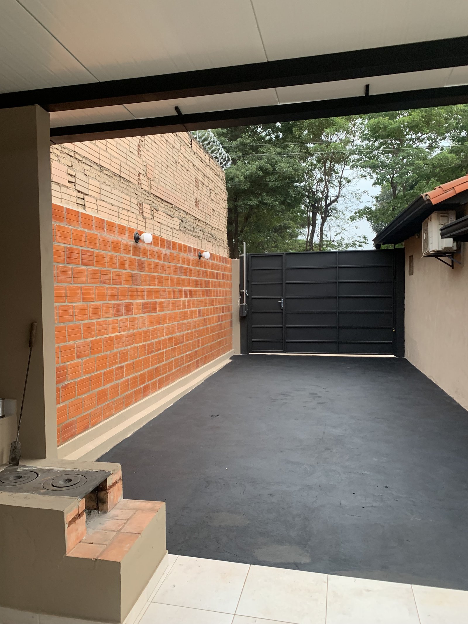 Quincho con techo metalico, remodelacion en San Lorenzo - OGA Constructora